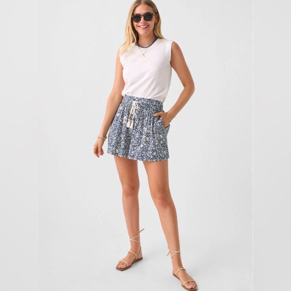 Faherty Blue Floral Drawstring Shorts